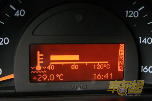 即使在29度的午後，於都會區走走停停，引擎水溫仍能常保85度以下。 