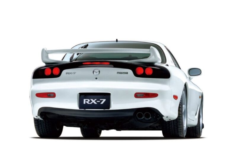 【連赤井秀一、安室透的車都有】名偵探柯南登場人物們的17台愛車 | 一手企劃 | CARNEWS