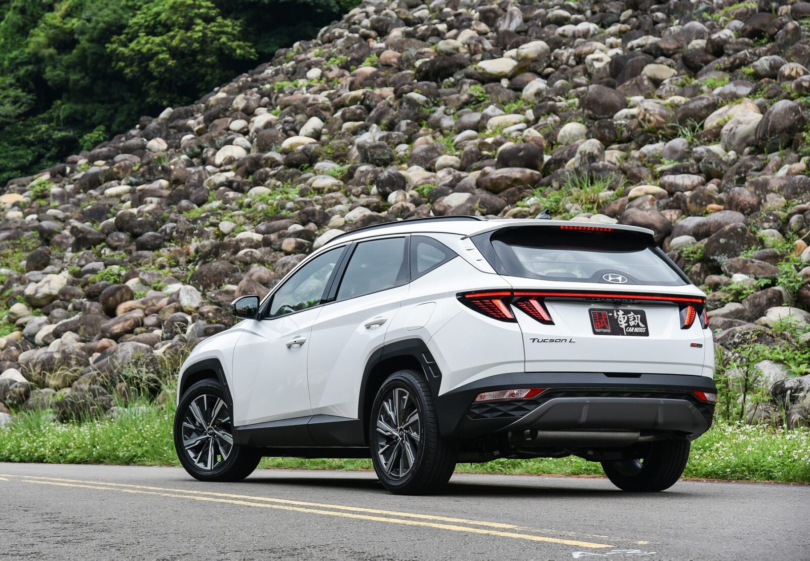 國產中型SUV專題】國產中型SUV戰力分析之群雄爭艷Honda CR-V X Nissan X-Trail X MG HS X Hyundai  Tucson L X Ford Kuga X Luxgen URX Neo(中) | 一手企劃|