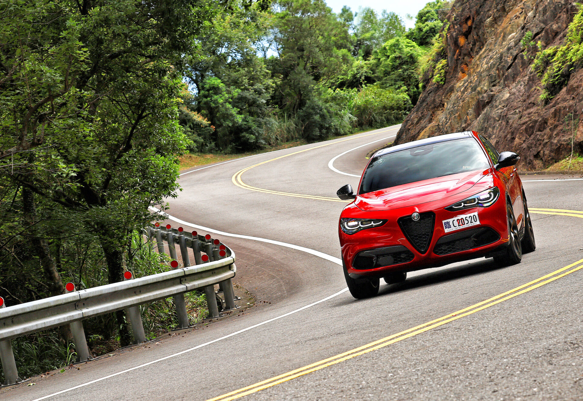【一手試駕】義式熱血魂 Alfa Romeo Stelvio Intensa | 車訊網 | 風生活 - 風傳媒